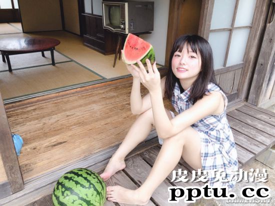 擅长拍制服的写真偶像 日本清纯樱花妹大胆美照