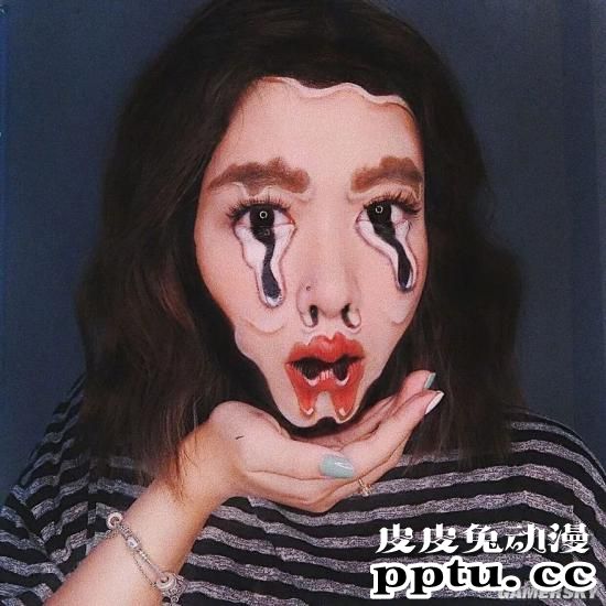 重口味的神仙颜值 以恐怖美妆爆红的网红Hoa Trang