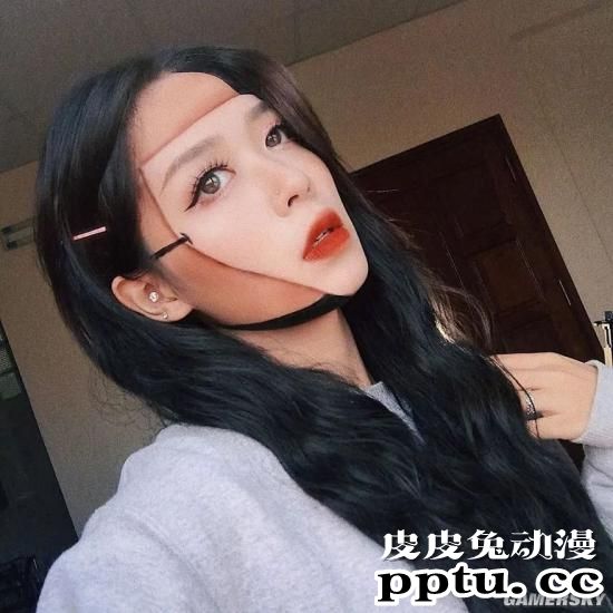 重口味的神仙颜值 以恐怖美妆爆红的网红Hoa Trang