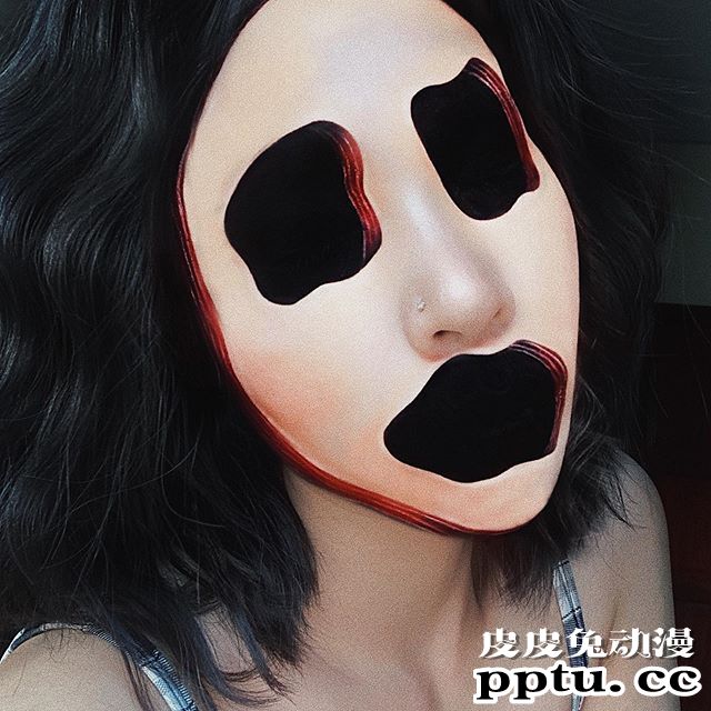 重口味的神仙颜值 以恐怖美妆爆红的网红Hoa Trang