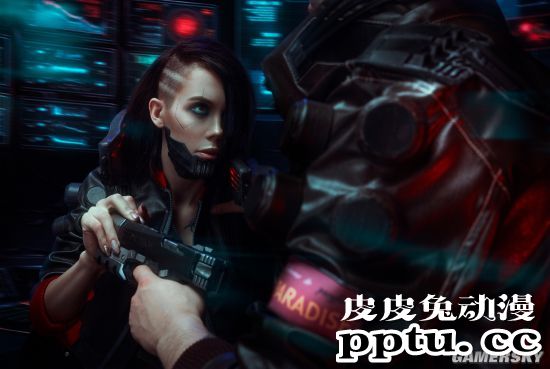 俄夫妻COS《赛博朋克2077》V 针锋相对的男女主角