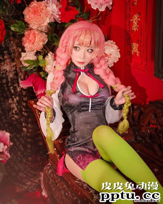 新加坡美腿正妹COSER 妖娆曲线让人倍感热情