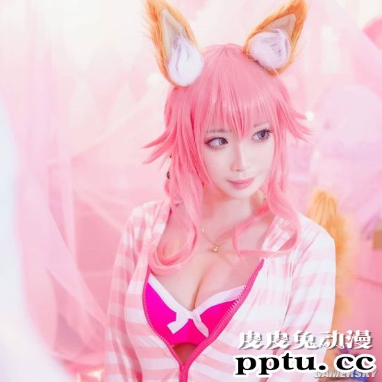 新加坡美腿正妹COSER 妖娆曲线让人倍感热情