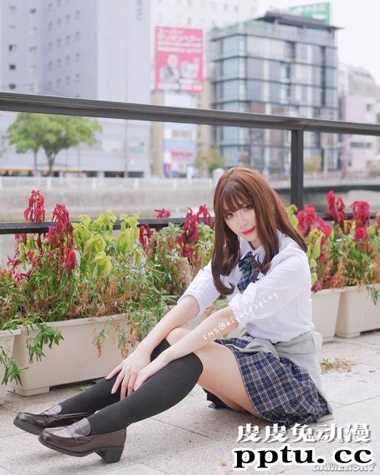 新加坡美腿正妹COSER 妖娆曲线让人倍感热情