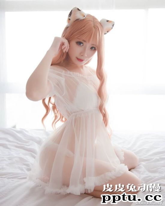 新加坡美腿正妹COSER 妖娆曲线让人倍感热情