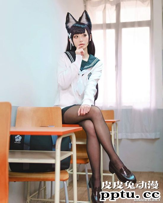 新加坡美腿正妹COSER 妖娆曲线让人倍感热情