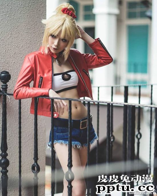 新加坡美腿正妹COSER 妖娆曲线让人倍感热情