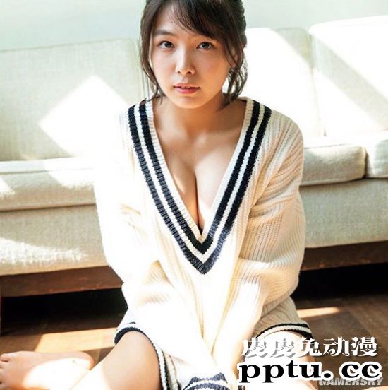 发育暴力的樱花妹 褪去制服才显露有料身材的寺本莉緒