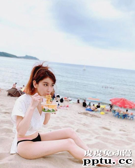 傲人身材依旧魅力非凡 引退后再次走红网络的写真女星亚里沙