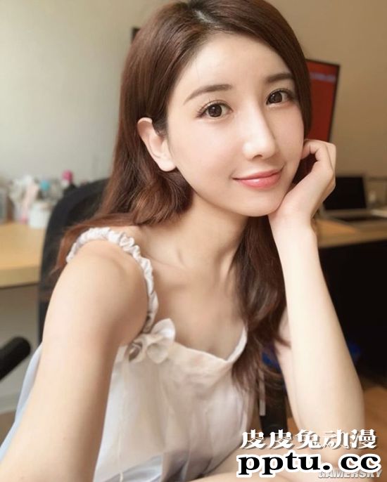 傲人身材依旧魅力非凡 引退后再次走红网络的写真女星亚里沙