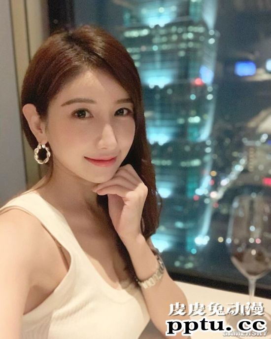 傲人身材依旧魅力非凡 引退后再次走红网络的写真女星亚里沙