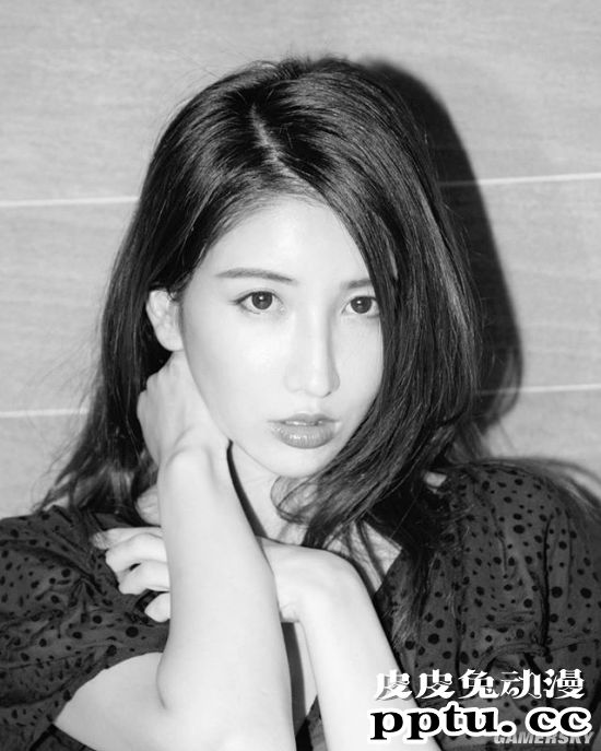 傲人身材依旧魅力非凡 引退后再次走红网络的写真女星亚里沙