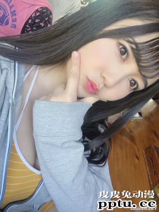 纯天然身材柔软无比 童颜日本萌妹能美真奈