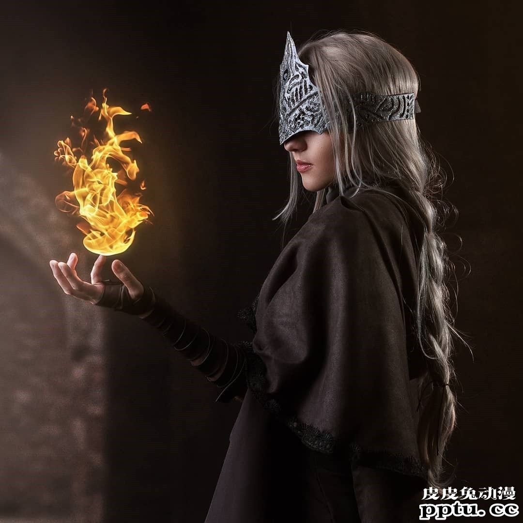 力量感的紧身衣女战士 一周大师级CosPlay赏