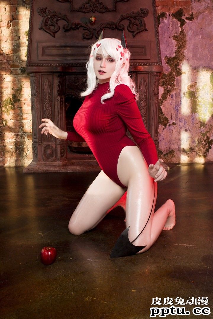 力量感的紧身衣女战士 一周大师级CosPlay赏