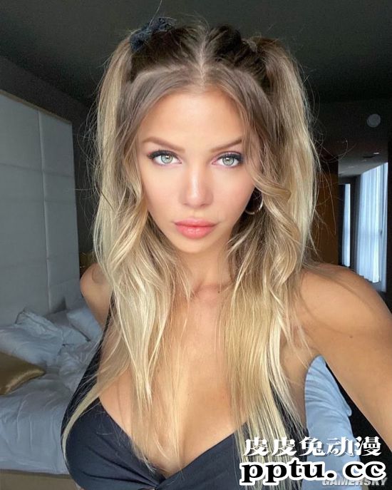 这没法好好看新闻了！阿根廷性感女主播Romina Malaspina