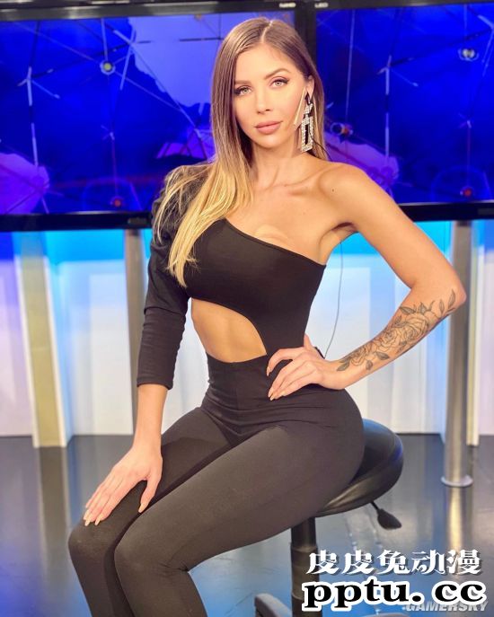 这没法好好看新闻了！阿根廷性感女主播Romina Malaspina