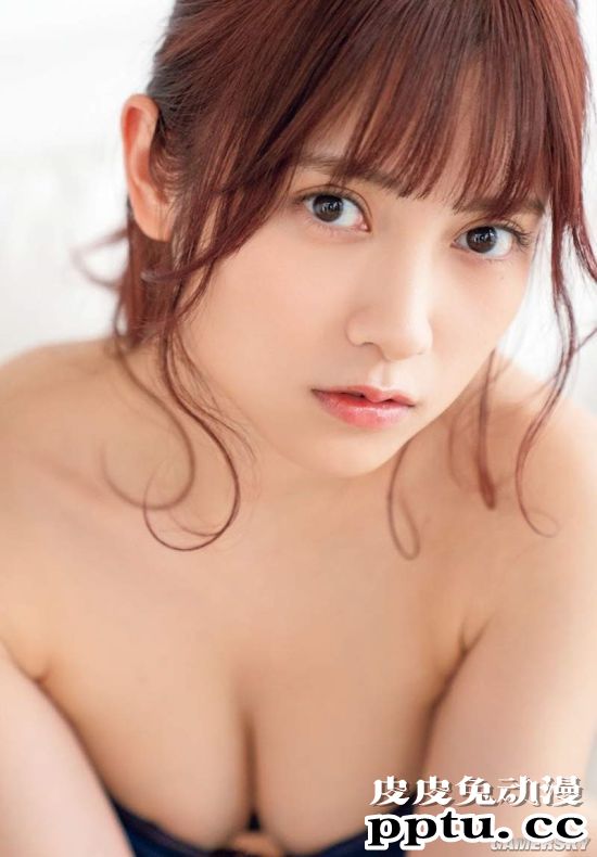 伊织萌与写真女星桃月梨子梦幻联动 拍摄游戏广告美照