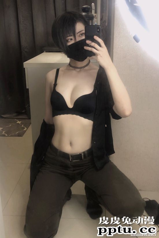 日本推友举办“穿衣显瘦脱衣有肉”大赛 网友晒衣服包不住的好身材