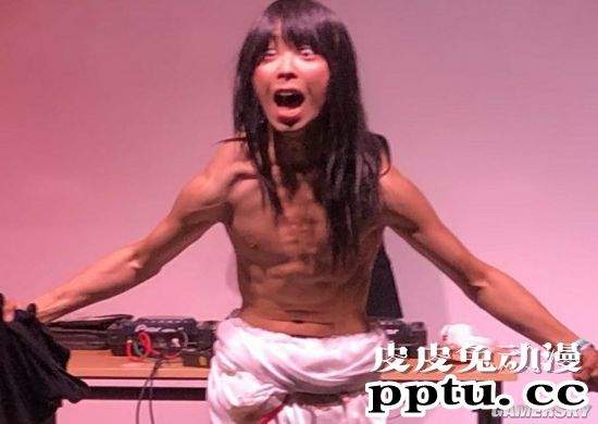 日本推友举办“穿衣显瘦脱衣有肉”大赛 网友晒衣服包不住的好身材