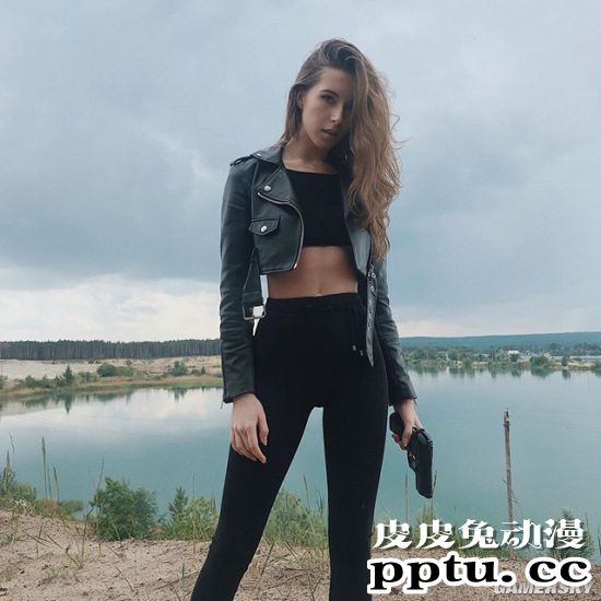 大姐姐的极致美腿 深入了解心理学的乌克兰正妹Viki Virgo