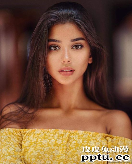 精灵颜值堪称绝品 美腿吸睛的波兰电眼正妹Maja Strojek