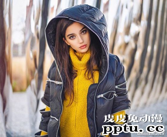 精灵颜值堪称绝品 美腿吸睛的波兰电眼正妹Maja Strojek