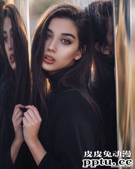 精灵颜值堪称绝品 美腿吸睛的波兰电眼正妹Maja Strojek