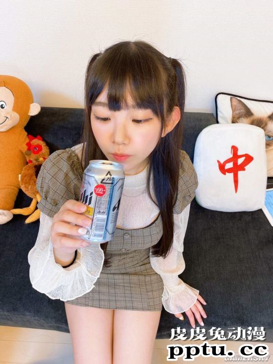 25岁依然童颜！萝莉系美女长泽茉里奈居家写真