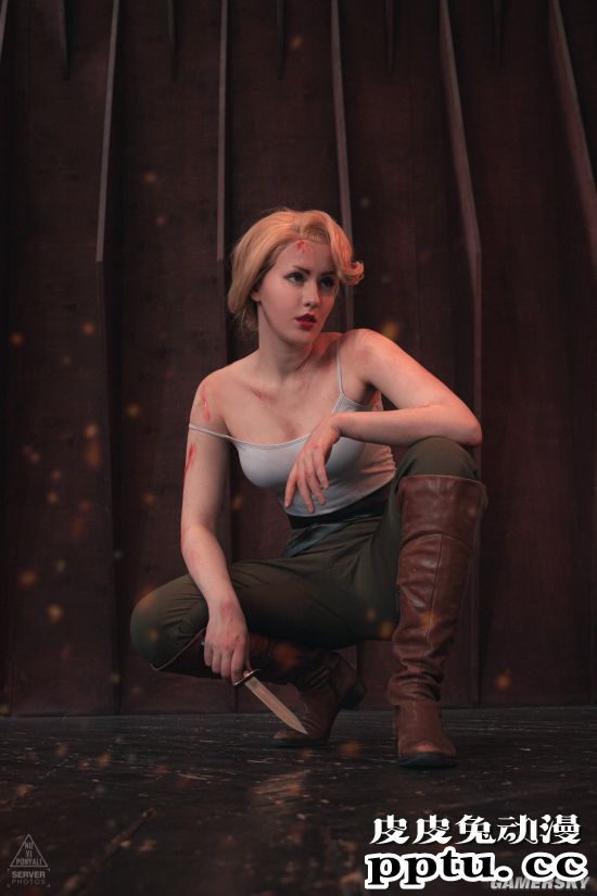 俄妹COS性转《只狼》主角 和服版女狼的受苦之旅