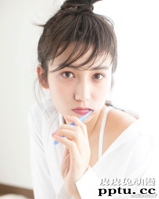 白嫩天然好想亲一口尝鲜！姐系疗愈正妹佐藤あいり