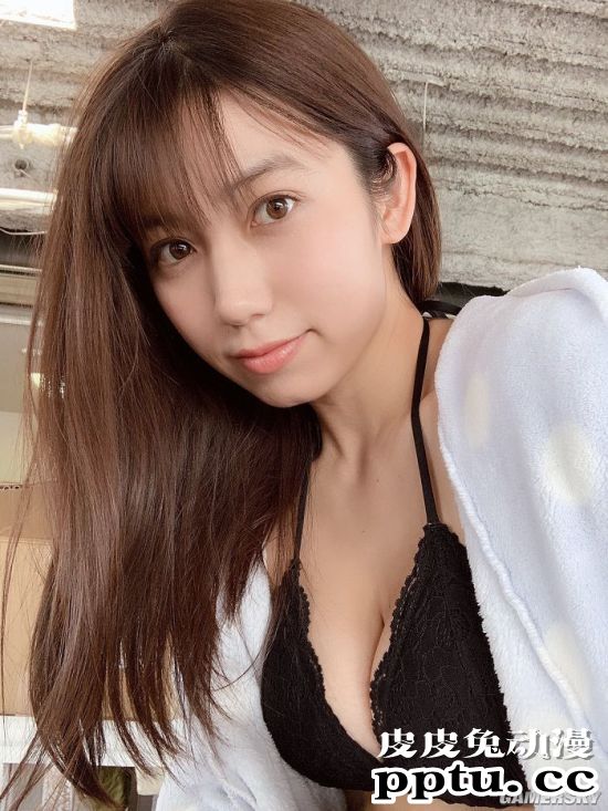 白嫩天然好想亲一口尝鲜！姐系疗愈正妹佐藤あいり