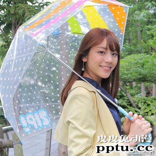 一登场就收视率狂飙 天气预报女神贵岛明日香