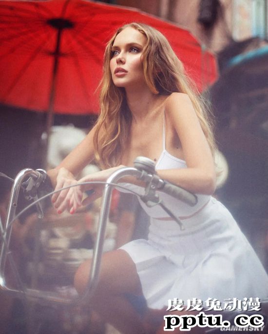 热辣身材胸怀大“痣” 让人肾上腺素飙升的俄罗斯内衣模特Angelina Boyko