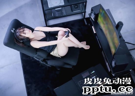 日本COSER伊织萌拍摄电竞椅代言美照 女孩子打游戏也超猛