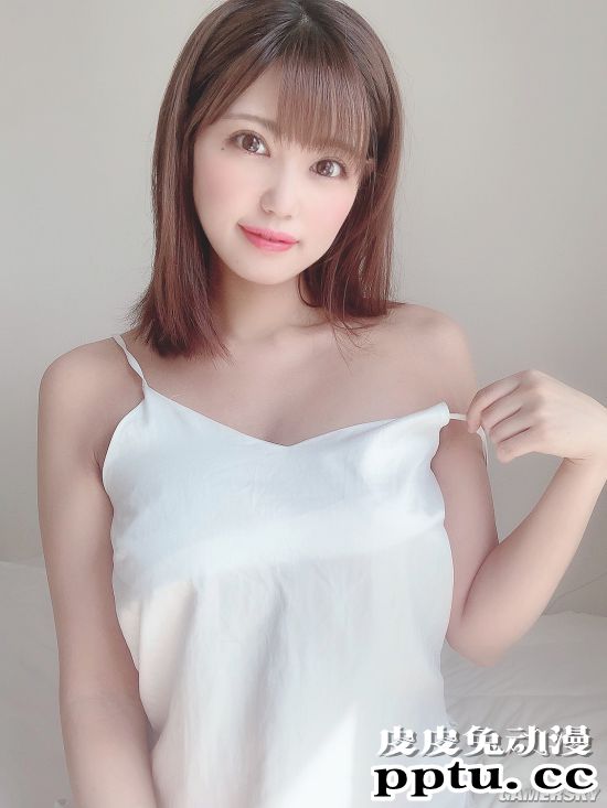 高温难耐越看越热 白到反光的写真萌妹筱原冴美