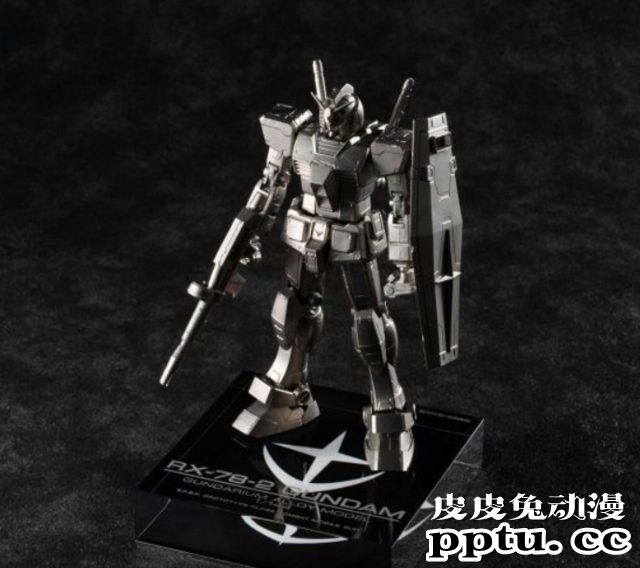 万代推出「机动战士高达」初代高达合金模型