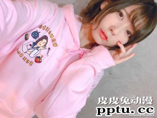 可爱大胆的童颜樱花妹 白皙嫩妹小日向结衣