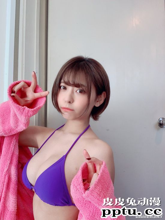 可爱大胆的童颜樱花妹 白皙嫩妹小日向结衣