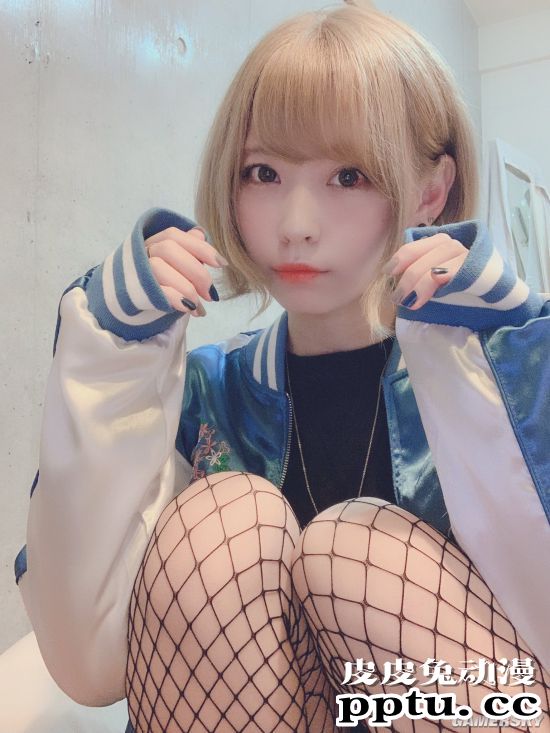 可爱大胆的童颜樱花妹 白皙嫩妹小日向结衣