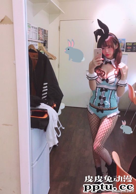 可爱大胆的童颜樱花妹 白皙嫩妹小日向结衣