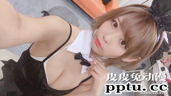 可爱大胆的童颜樱花妹 白皙嫩妹小日向结衣