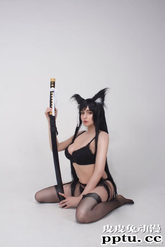 俄妹COS职业OL版2B小姐姐 战斗机器变办公室女秘书