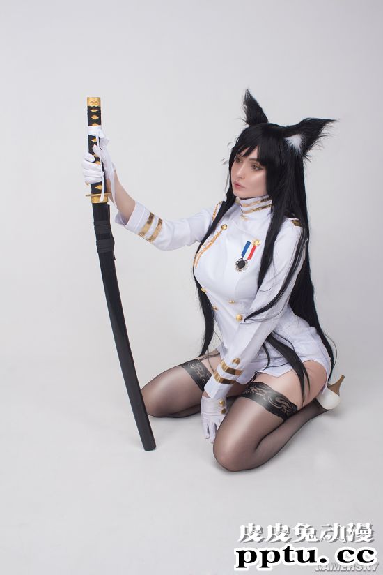 俄妹COS职业OL版2B小姐姐 战斗机器变办公室女秘书