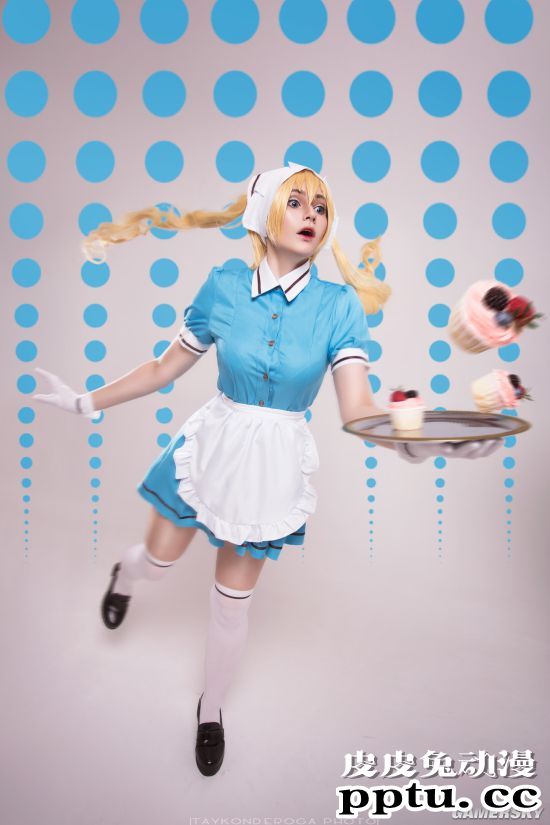 俄妹COS职业OL版2B小姐姐 战斗机器变办公室女秘书