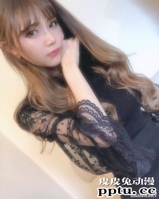 30多岁却长着一张娃娃脸 蜂腰长腿的混血御姐Kika