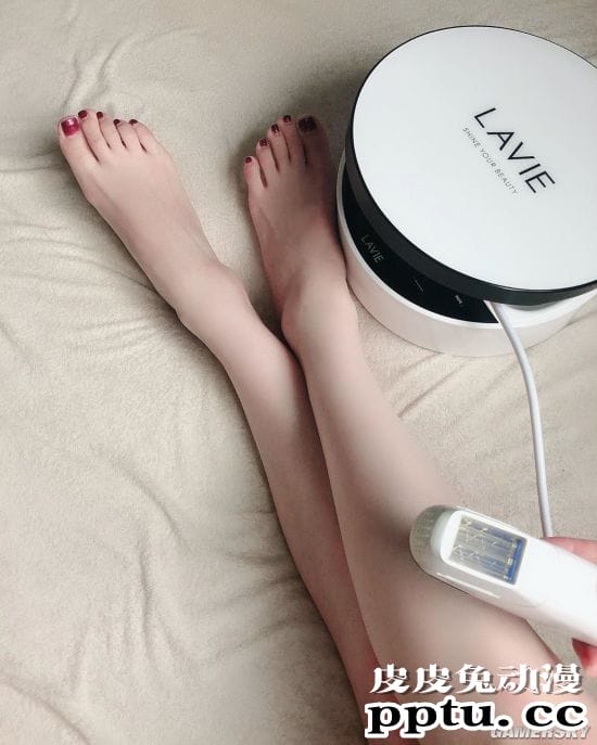 30多岁却长着一张娃娃脸 蜂腰长腿的混血御姐Kika