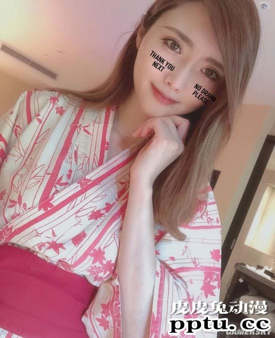 30多岁却长着一张娃娃脸 蜂腰长腿的混血御姐Kika