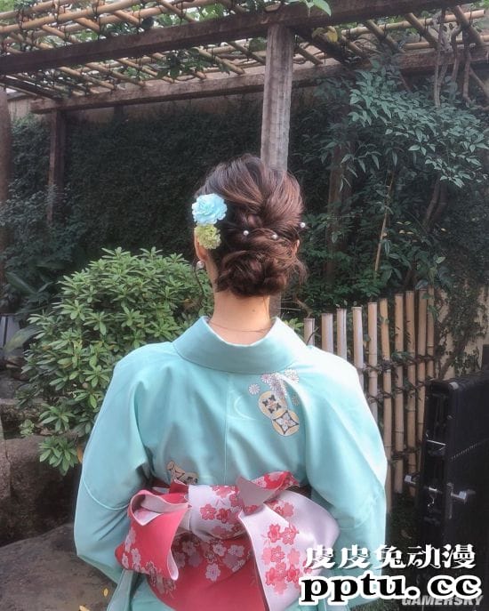 30多岁却长着一张娃娃脸 蜂腰长腿的混血御姐Kika