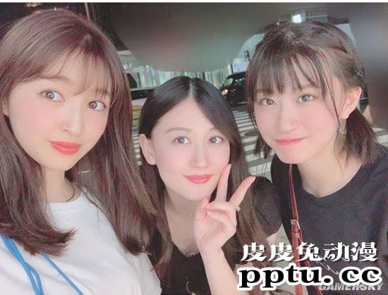 上身惊艳到肩颈酸痛 偶像界首席写真皇后上西怜